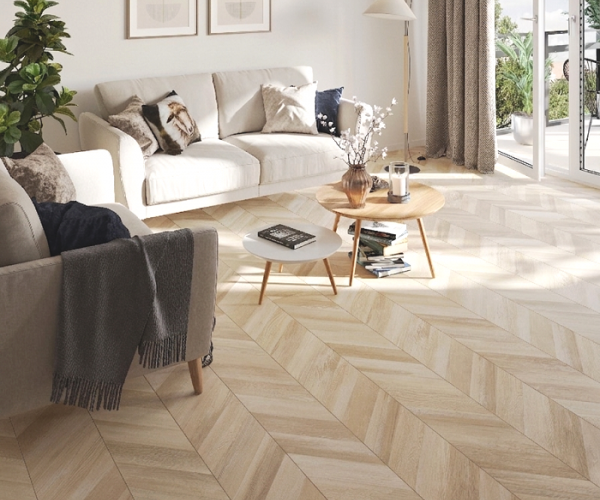 Ламинат Egger Comfort EC1027 Дуб кестинкорт мокко